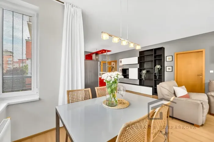Pronájem bytu 2+kk, Praha - Záběhlice, Mattioliho, 61 m2