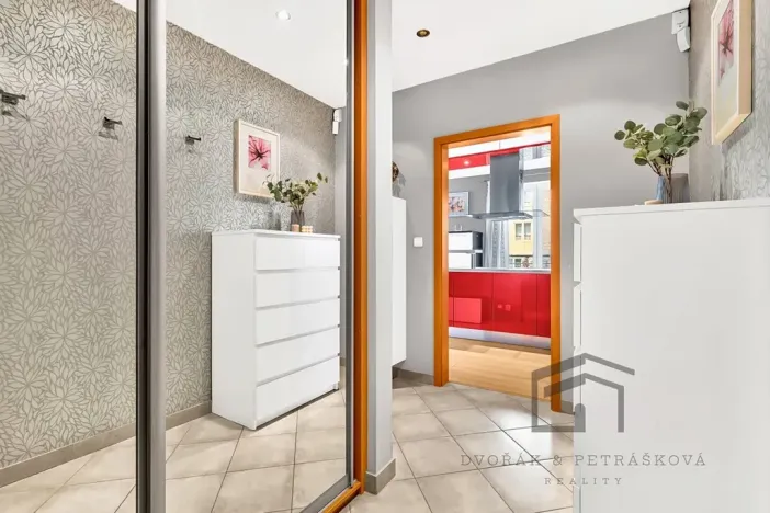 Pronájem bytu 2+kk, Praha - Záběhlice, Mattioliho, 61 m2