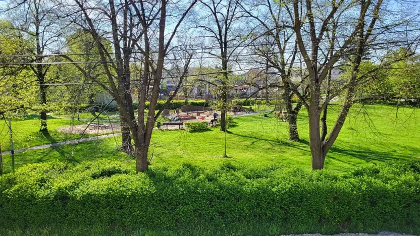 Pronájem bytu 2+kk, Praha - Cholupice, Podchýšská, 45 m2
