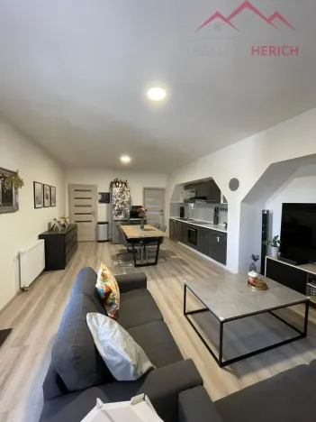 Pronájem bytu 3+kk, Chomutov, Ruská, 72 m2