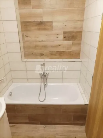 Pronájem bytu 2+1, Náměšť nad Oslavou, 65 m2