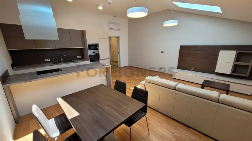 Pronájem bytu 2+kk, Brno, Jakubská, 67 m2