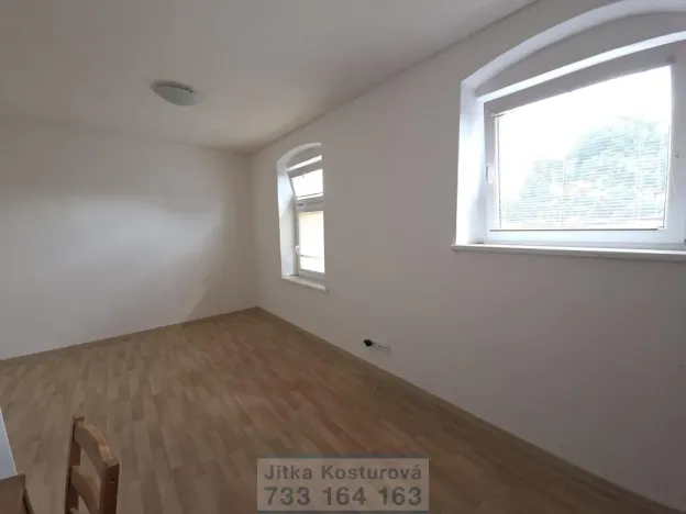 Pronájem bytu 1+kk, Krnov - Pod Cvilínem, Čsl. armády, 26 m2