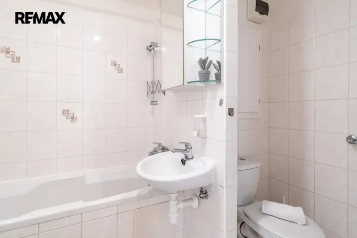 Prodej bytu 2+kk, Praha - Komořany, Na Komořsku, 43 m2