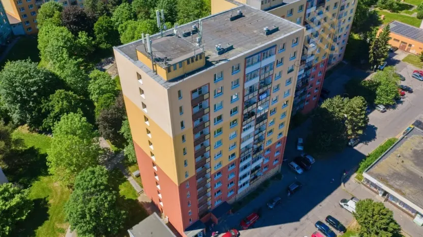 Prodej bytu 2+1, Chomutov, Holešická, 60 m2