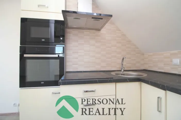 Prodej komerční nemovitosti, Krupá, 130 m2