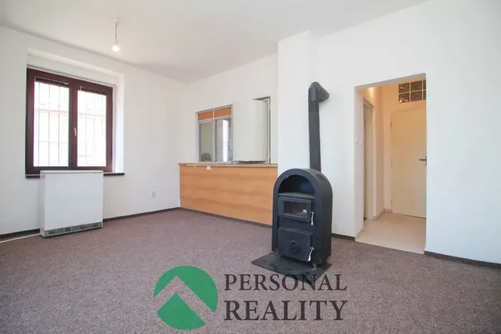 Prodej komerční nemovitosti, Krupá, 130 m2
