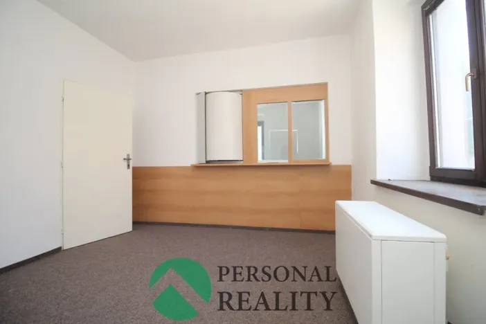 Prodej komerční nemovitosti, Krupá, 130 m2