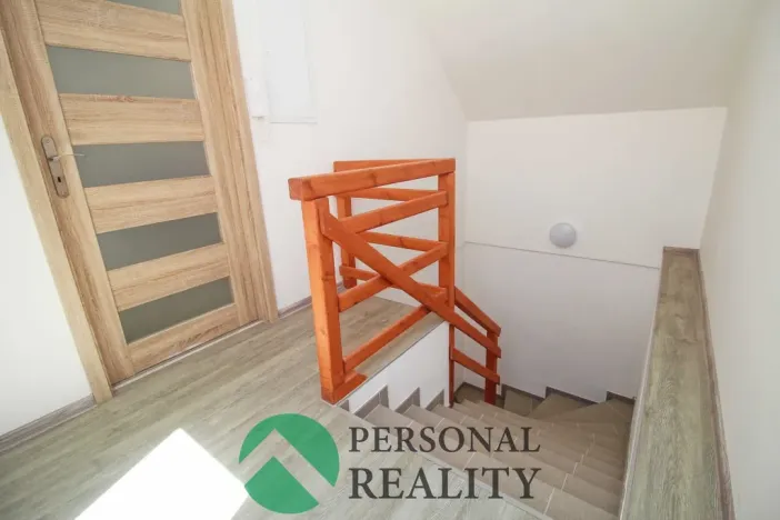 Prodej komerční nemovitosti, Krupá, 130 m2