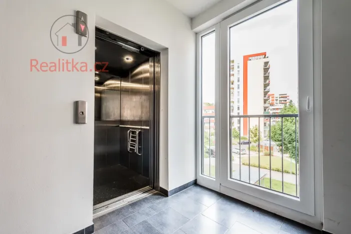 Prodej bytu 1+kk, Praha - Letňany, Pavla Beneše, 37 m2
