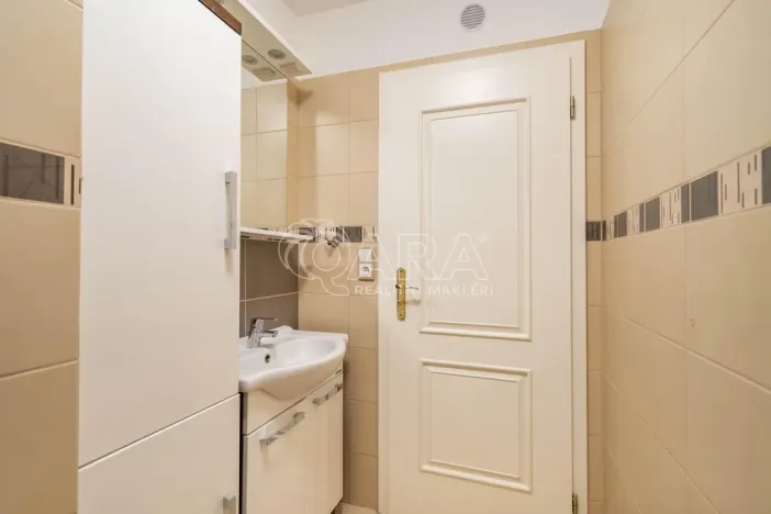 Pronájem bytu 3+kk, Praha - Nové Město, Hálkova, 77 m2
