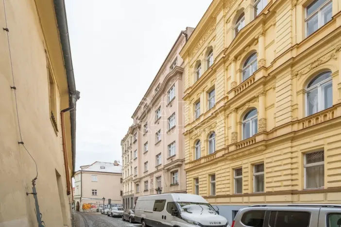 Pronájem bytu 2+kk, Praha - Staré Město, Betlémská, 48 m2