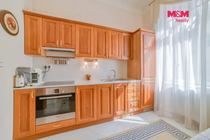 Prodej bytu 3+1, Mariánské Lázně - Úšovice, Anglická, 95 m2