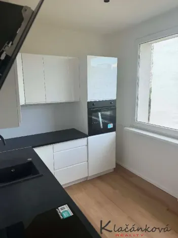 Prodej bytu 2+1, Chomutov, Stavbařská, 62 m2