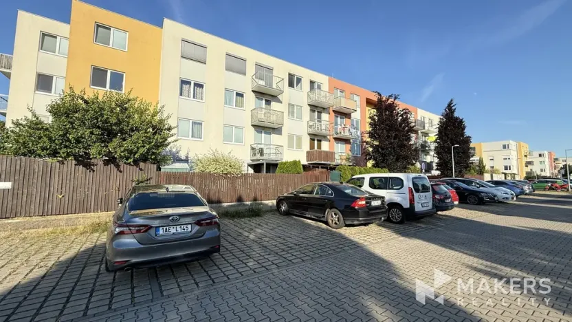 Pronájem bytu 2+kk, Jesenice, V Roháči I., 56 m2