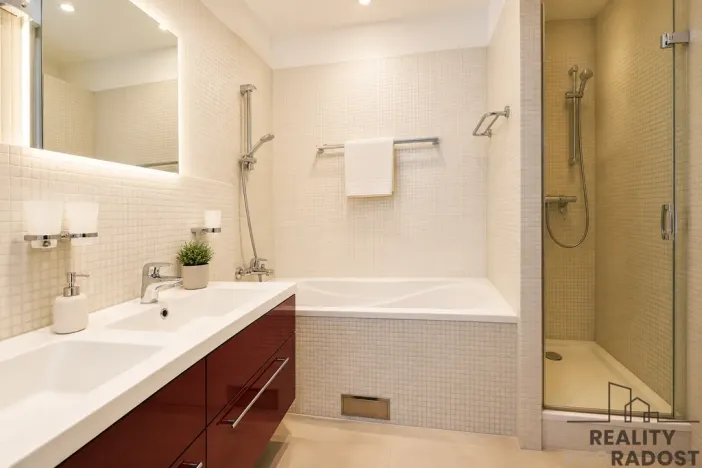 Pronájem bytu 3+kk, Praha - Vršovice, Vršovická, 91 m2