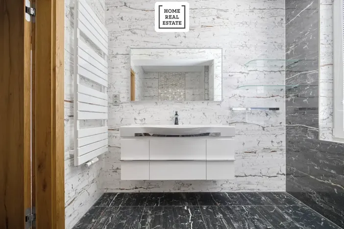 Prodej bytu 3+kk, Karlovy Vary, Šumavská, 171 m2