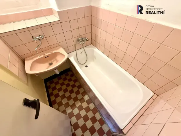 Prodej bytu 3+1, Sokolov, Slezská, 73 m2
