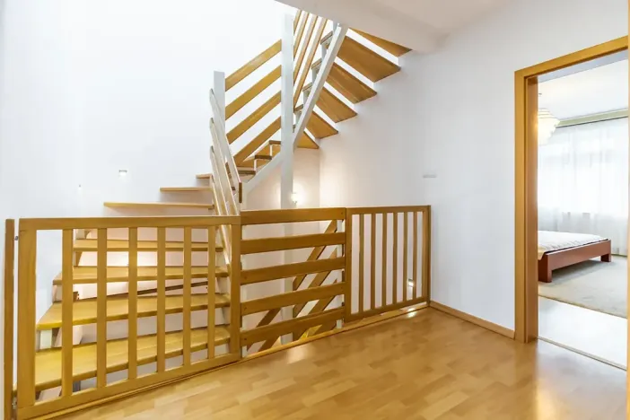 Prodej rodinného domu, Praha - Benice, Okrasná, 230 m2