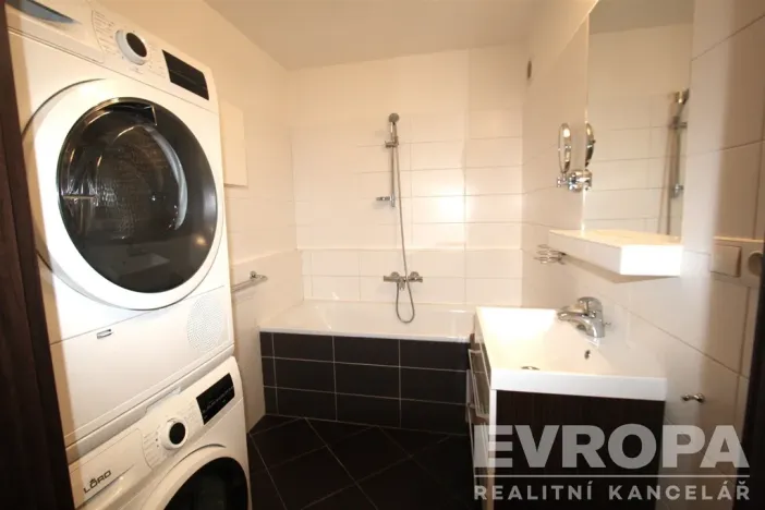 Pronájem bytu 2+1, Praha - Libeň, Podvinný mlýn, 52 m2