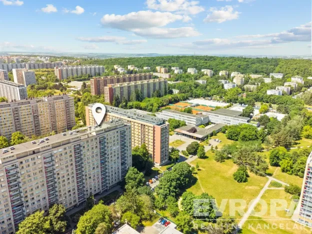 Prodej bytu 2+1, Praha - Kobylisy, Chabařovická, 62 m2