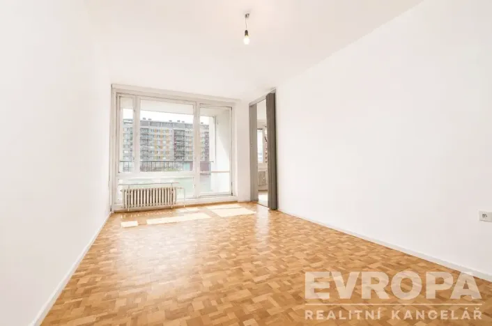 Prodej bytu 2+1, Praha - Kobylisy, Chabařovická, 62 m2