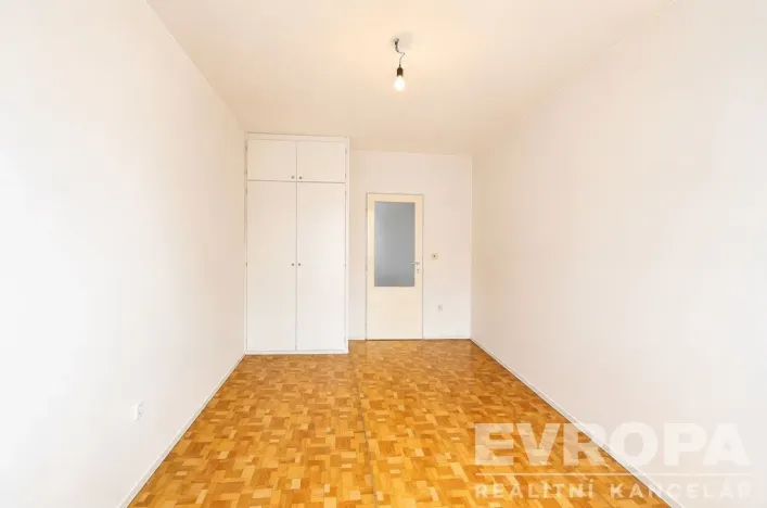 Prodej bytu 2+1, Praha - Kobylisy, Chabařovická, 62 m2
