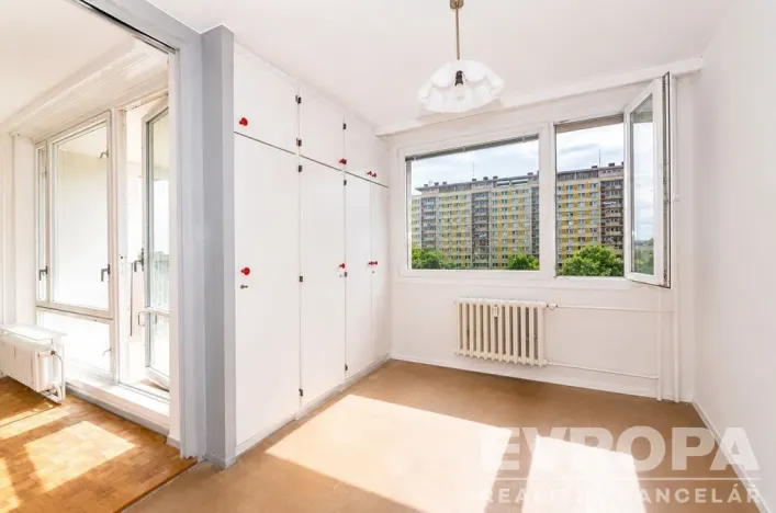 Prodej bytu 2+1, Praha - Kobylisy, Chabařovická, 62 m2