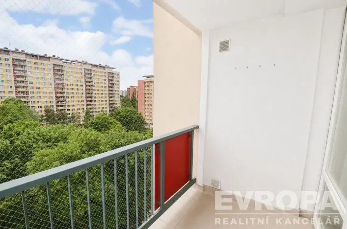 Prodej bytu 2+1, Praha - Kobylisy, Chabařovická, 62 m2