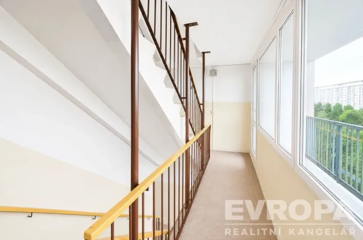 Prodej bytu 2+1, Praha - Kobylisy, Chabařovická, 62 m2