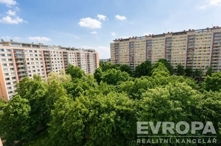 Prodej bytu 2+1, Praha - Kobylisy, Chabařovická, 62 m2