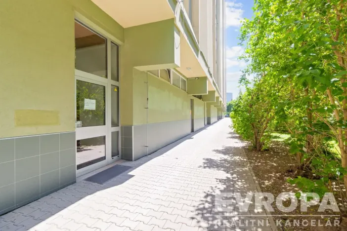 Prodej bytu 2+1, Praha - Kobylisy, Chabařovická, 62 m2