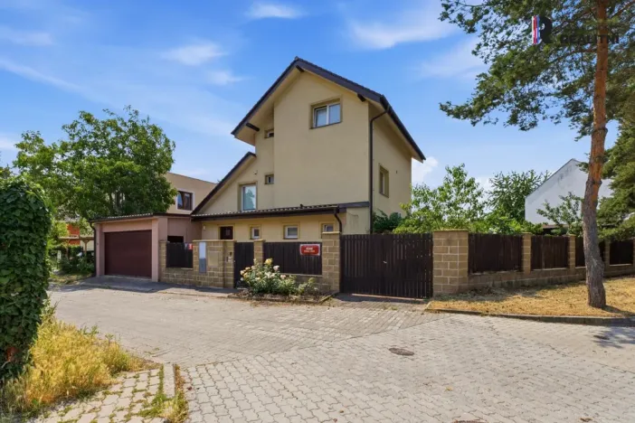 Prodej rodinného domu, Praha - Zličín, Jílová, 340 m2
