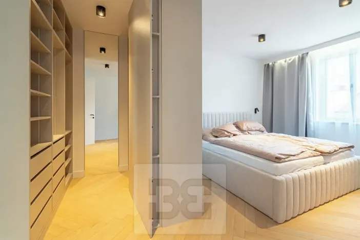 Pronájem bytu 4+kk, Praha - Karlín, Sokolovská, 183 m2