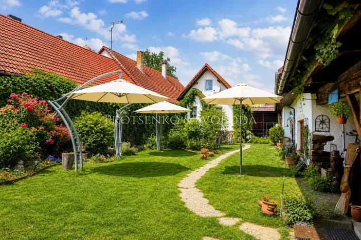 Prodej ubytování, Číměř, 650 m2