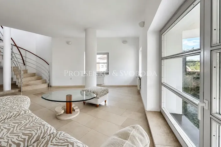 Prodej ordinace, Křižanov, Benešovo náměstí, 530 m2