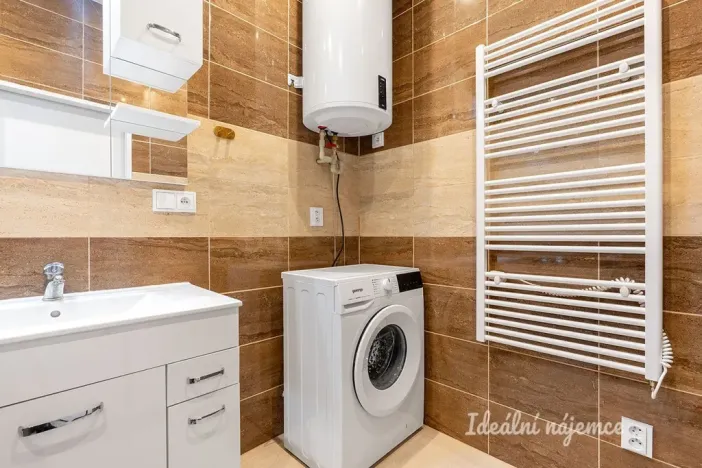 Pronájem bytu 1+1, Praha - Libeň, U libeňského pivovaru, 35 m2