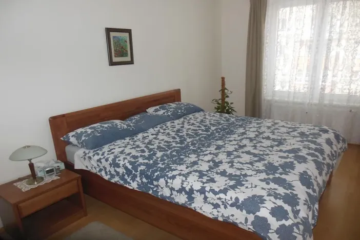 Pronájem bytu 2+kk, Praha - Záběhlice, Velenovského, 58 m2