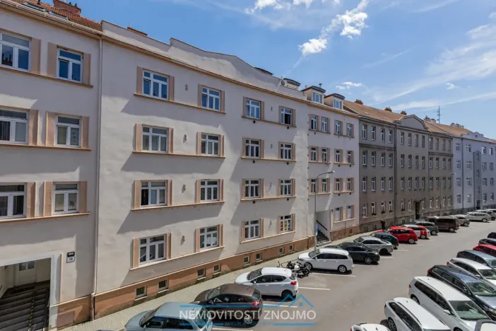 Prodej atypického bytu, Znojmo, Alšova, 310 m2
