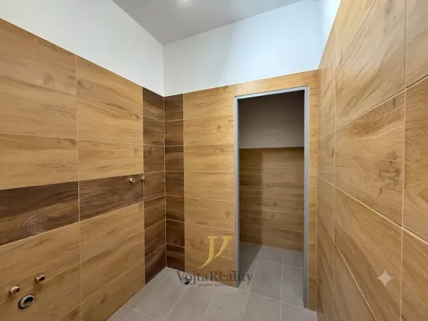 Pronájem obchodního prostoru, Olomouc, Chválkovická, 85 m2