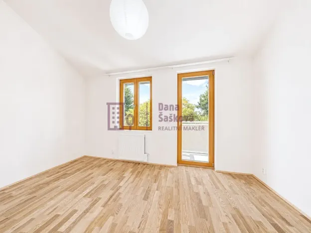 Pronájem bytu 2+kk, Jindřichův Hradec - Jindřichův Hradec III, Na Piketě, 35 m2