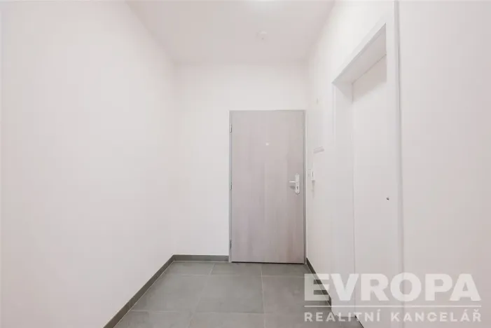 Pronájem bytu 1+kk, Praha, Kabešova, 33 m2