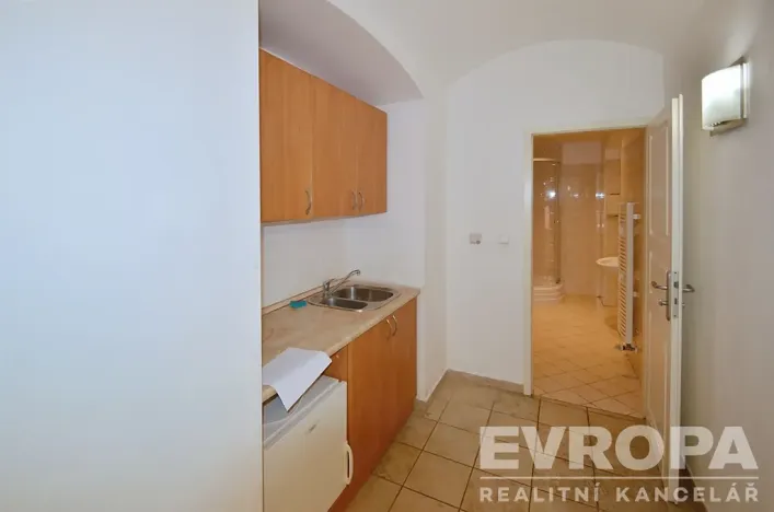 Prodej kanceláře, Praha - Vinohrady, Dykova, 79 m2