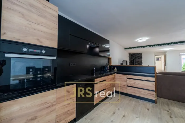 Prodej obchodního prostoru, Uhřice, 163 m2