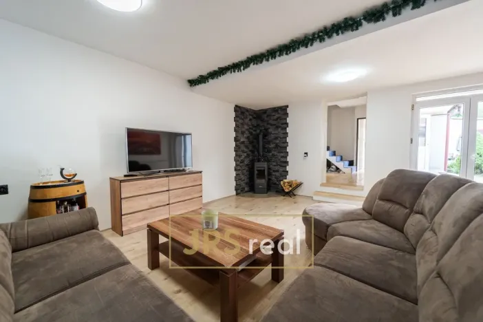 Prodej obchodního prostoru, Uhřice, 163 m2