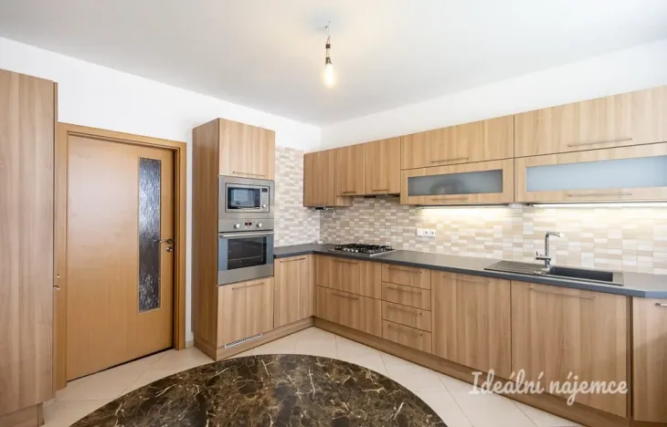 Pronájem bytu 3+1, Praha - Modřany, Levského, 75 m2