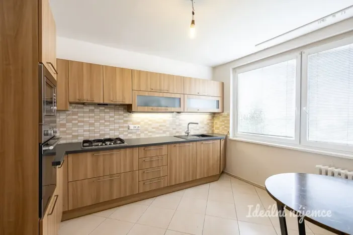 Pronájem bytu 3+1, Praha - Modřany, Levského, 75 m2