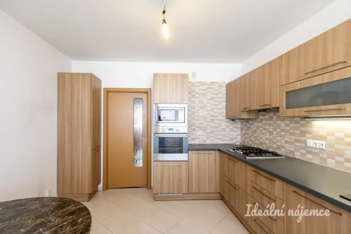 Pronájem bytu 3+1, Praha - Modřany, Levského, 75 m2
