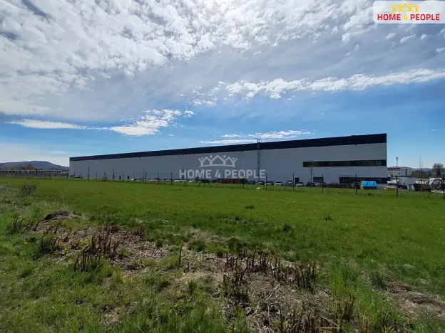 Pronájem skladu, Ostrov, 4400 m2