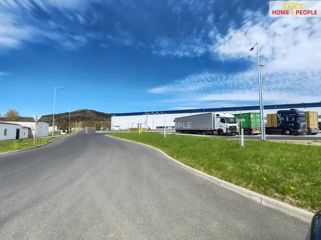 Pronájem skladu, Ostrov, 4400 m2